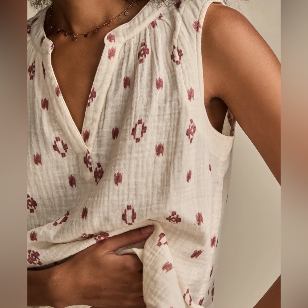 Lucky Brand White and Blush Geometric Pattern Sleeveless Blouse